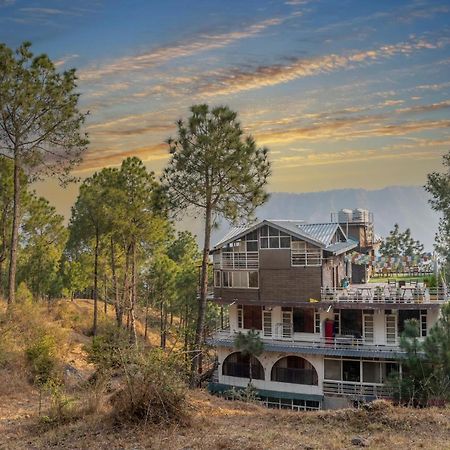 The Hillcrest Paradise Касаулі Екстер'єр фото