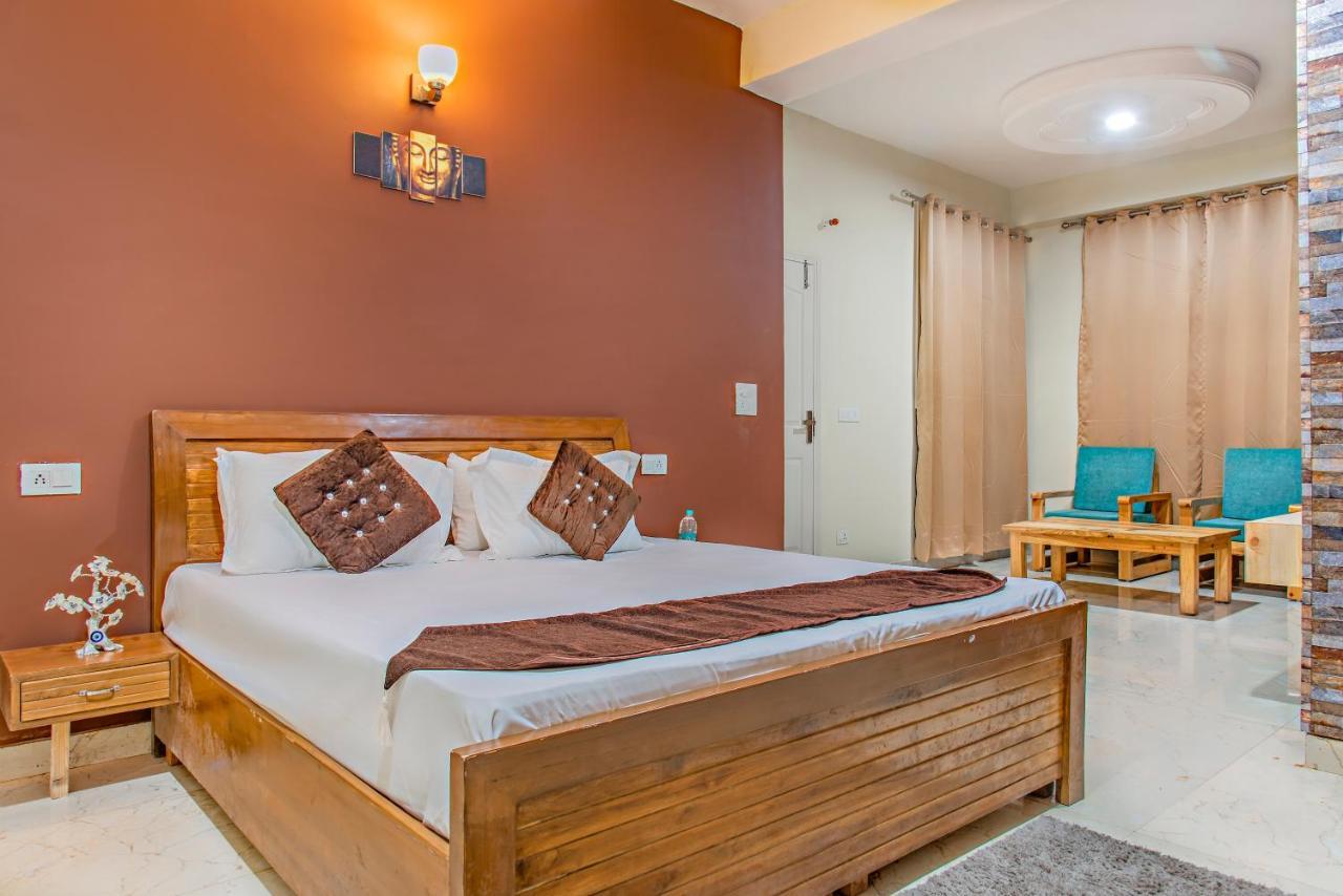 The Hillcrest Paradise Касаулі Екстер'єр фото