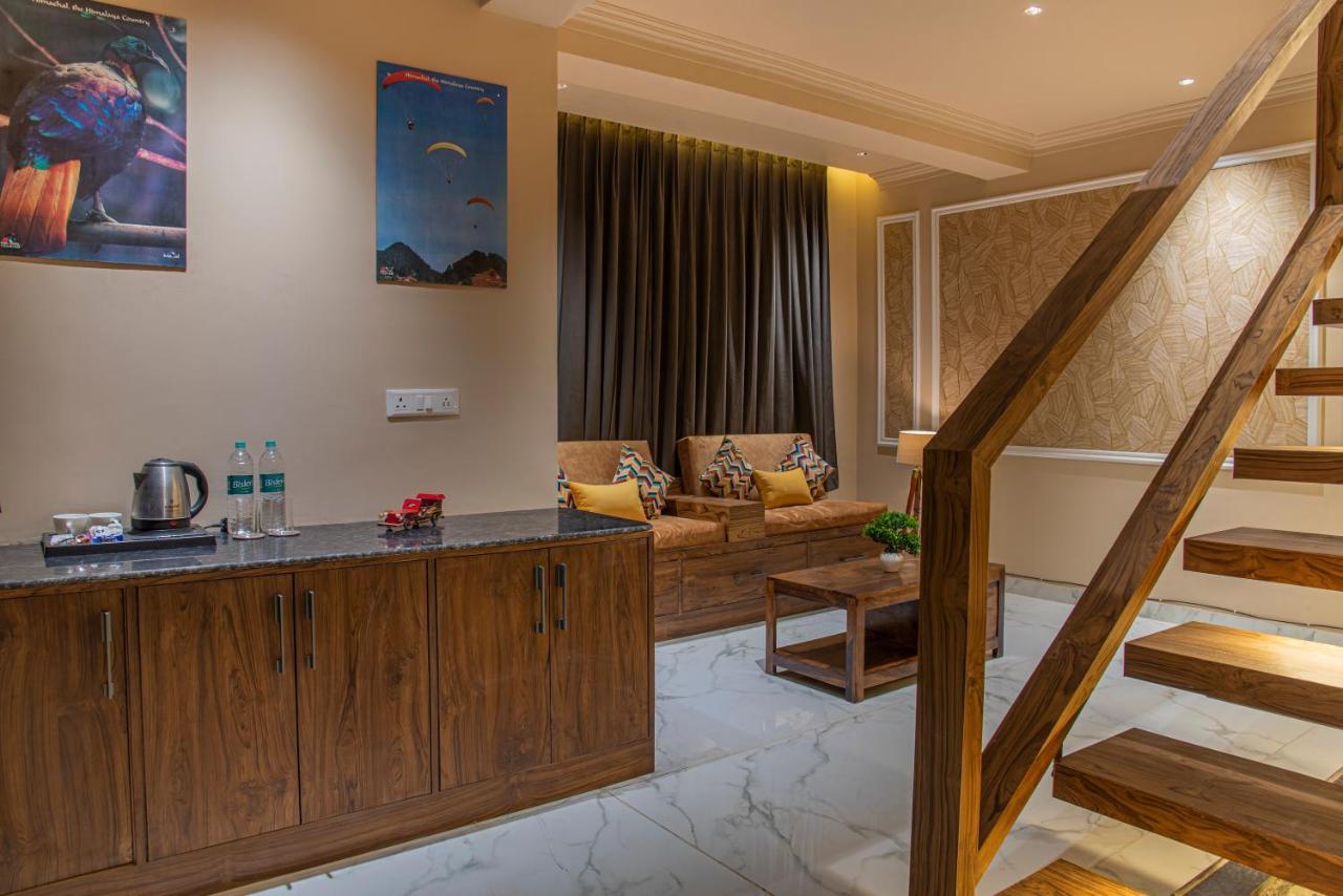 The Hillcrest Paradise Касаулі Екстер'єр фото